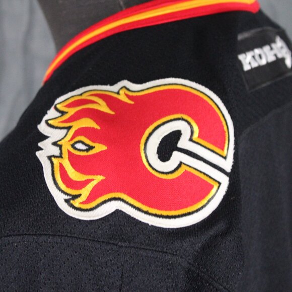 Calgary Flames Jersey (VTG) - 1990s Alternate Jersey by Koho - Men's Medium - Picture 5 of 10